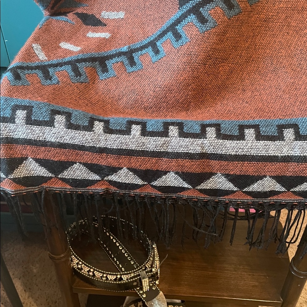 Shyanne Southwest Geometric Knit Poncho /Throw - Picture 3 of 7